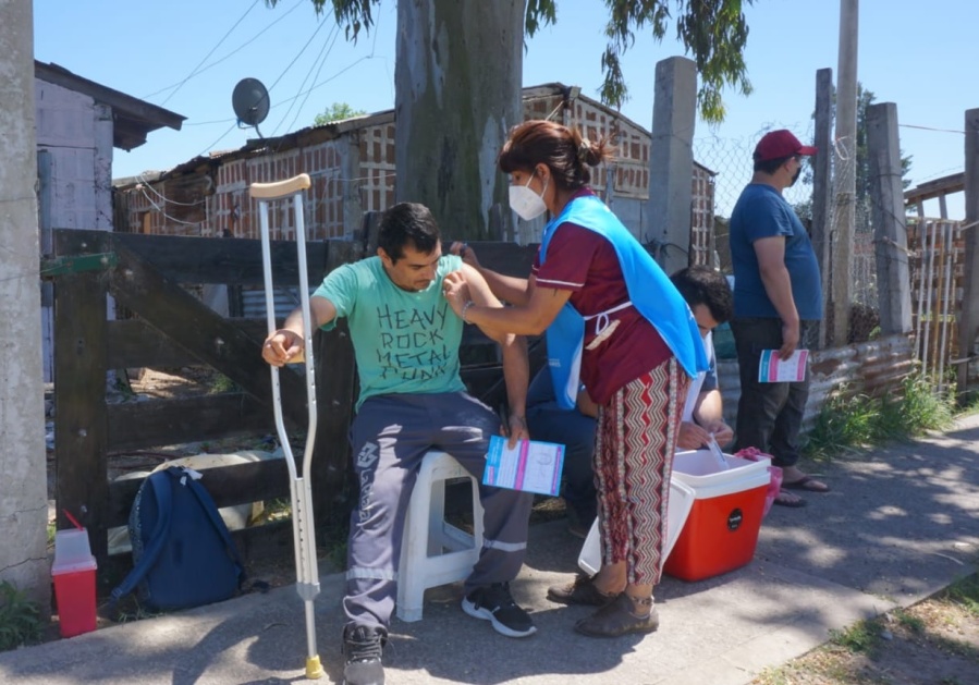 Provincia envió casi 100 mil turnos para terceras dosis a mayores de 70 años