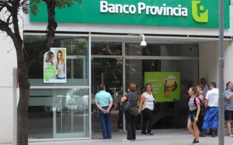 Siete personas detenidas por estafar a través de una página falsa del Banco Provincia