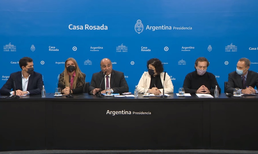 Anunciaron un crédito con el que asegurarán vacunas contra el coronavirus hasta mediados del 2022