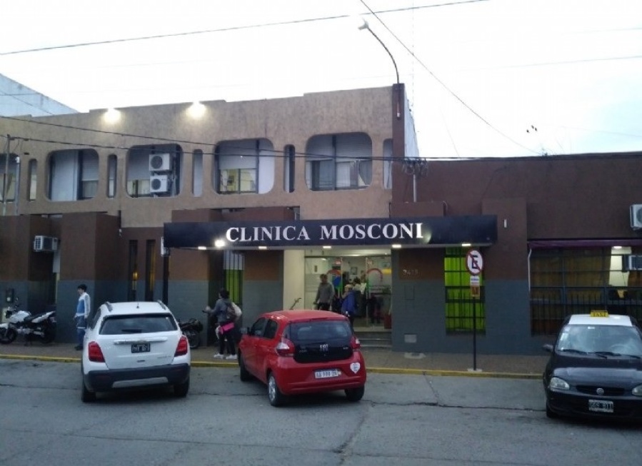 Recrudece el conflicto de algunos trabajadores con la Clínica Mosconi de Berisso por reclamos salariales y laborales