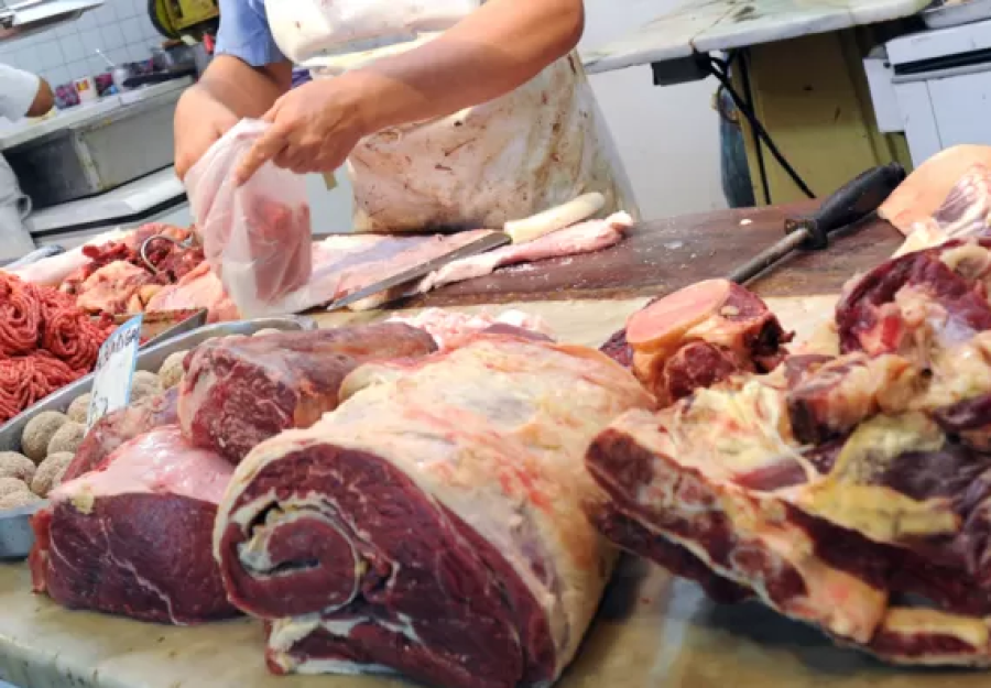 Precio de la carne: desde el sector indicaron que debería trepar en marzo pero la caída salarial le pone un signo de pregunta