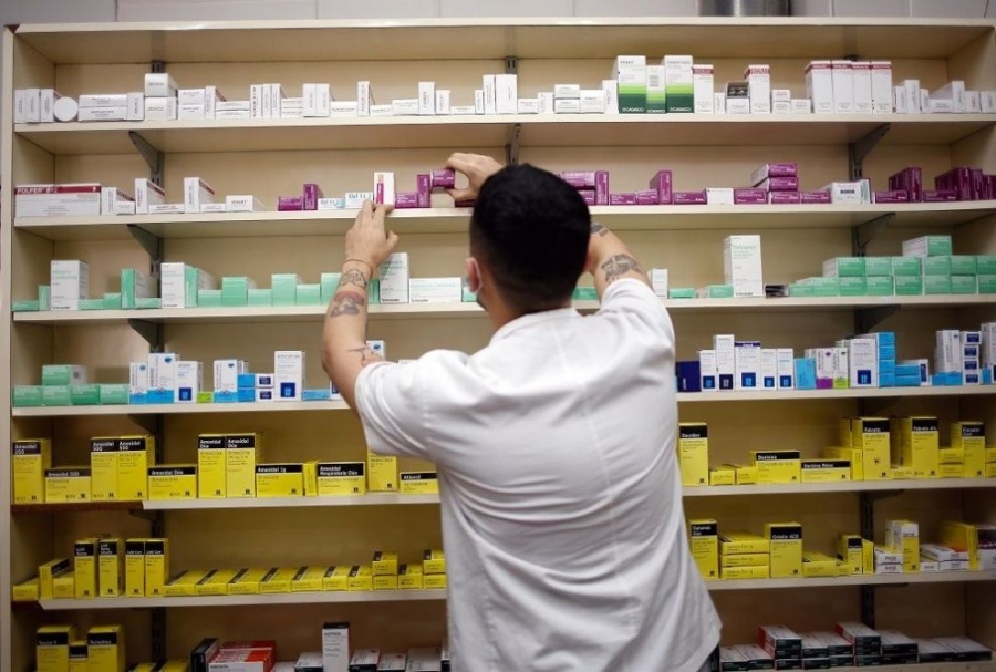 Los medicamentos de venta libre podrán exhibirse en las góndolas de las farmacias