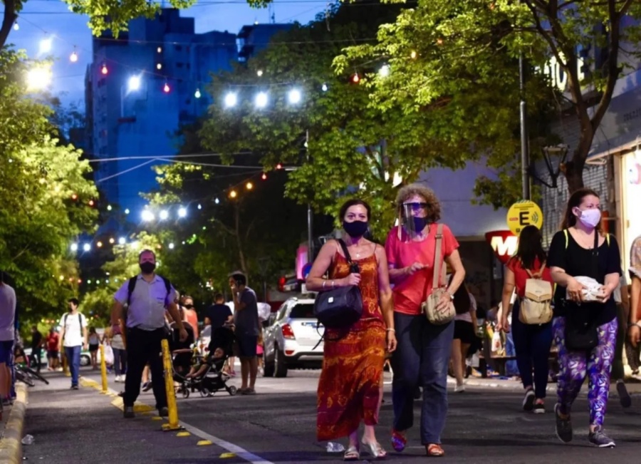 50 locales platenses ya consiguieron sus habilitaciones ”express” y abrieron sus puertas: cómo hacer el trámite