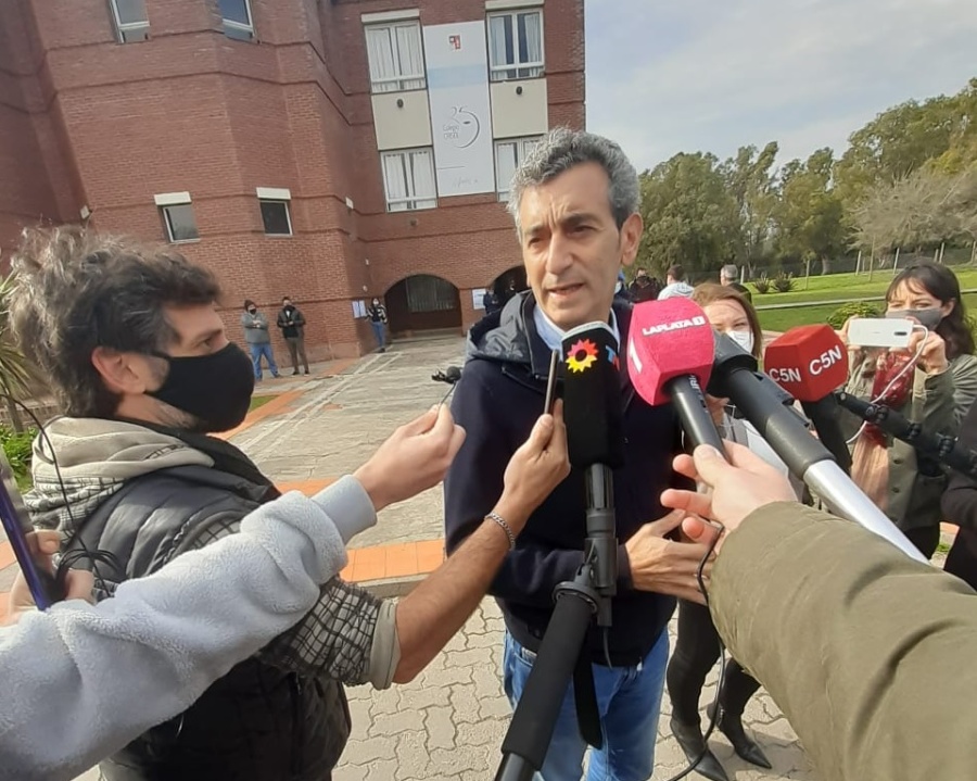 Randazzo votó en Gonnet: ”El objetivo es terminar con el fracaso y romper la grieta”