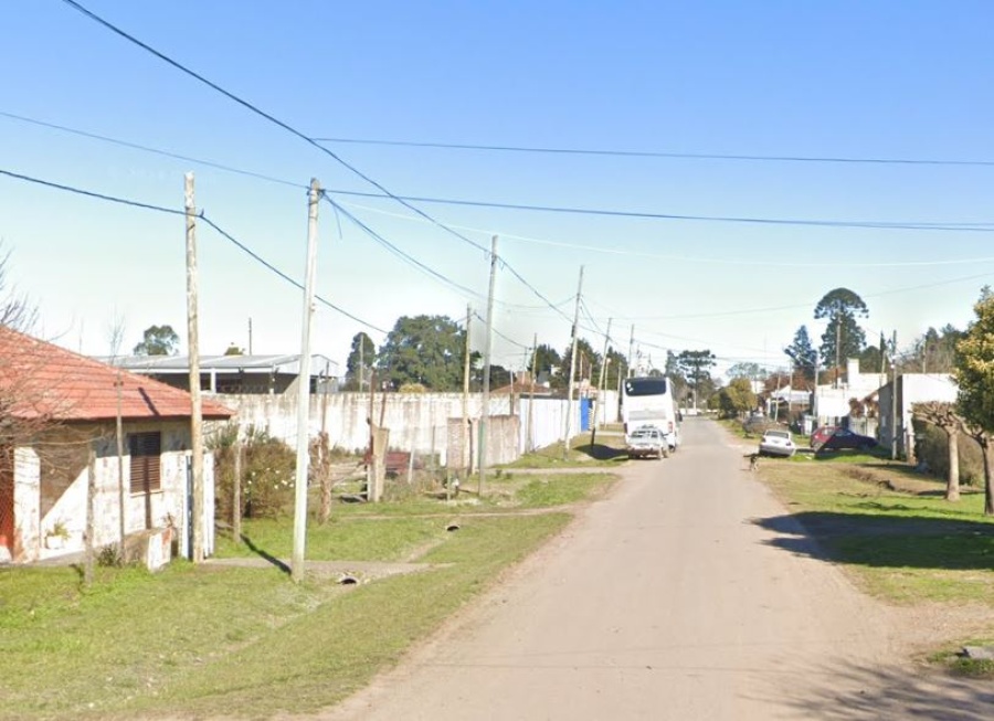 Atacaron la casa de una mujer y su hija de 13 años en Lisandro Olmos