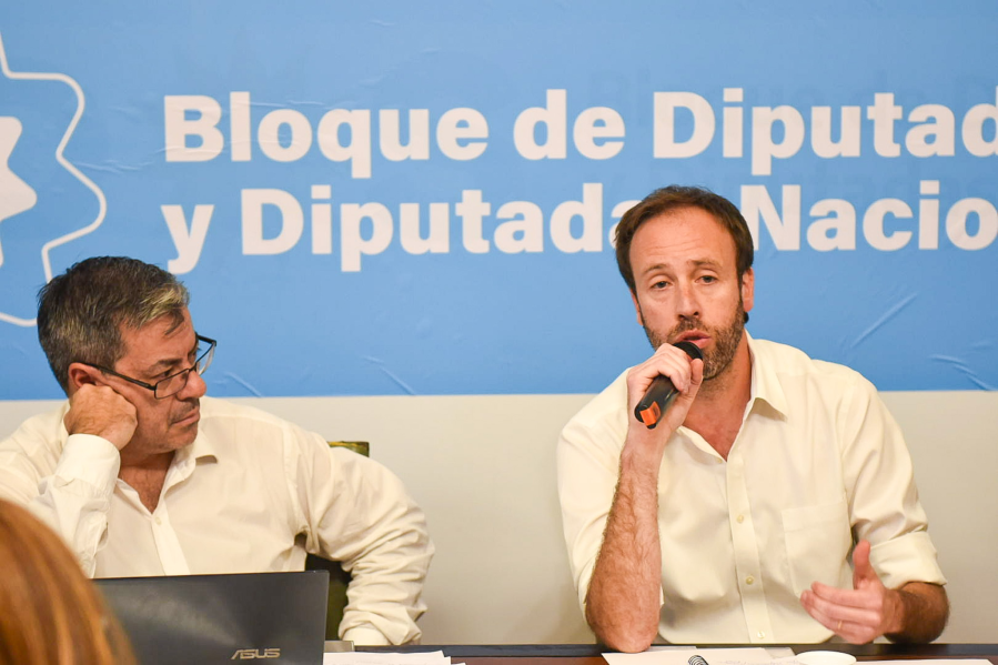 Desde el gobierno bonaerense indicaron que la recaudación cayó un 10% por la ”recesión autoinfligida” de Milei