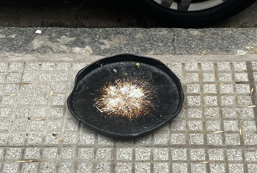 La pizzera más querida por los argentinos fue abandonada en la calle y estallaron las redes: ”Estaba aterrorizada, con frío”