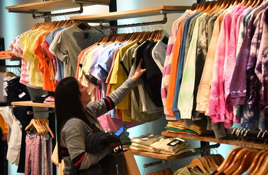 Comunicaron desde el Ministerio de Economía que 60 marcas de indumentaria van a mantener precios y ofrecer descuentos