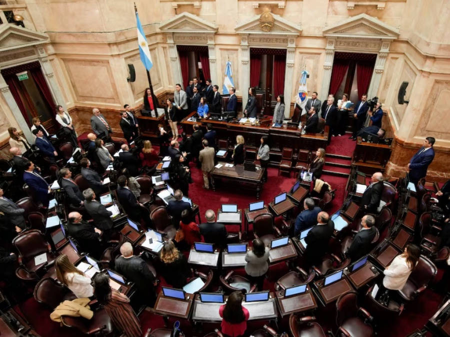 La oposición avanza con una modificación clave que limitaría el uso de los DNU para el gobierno