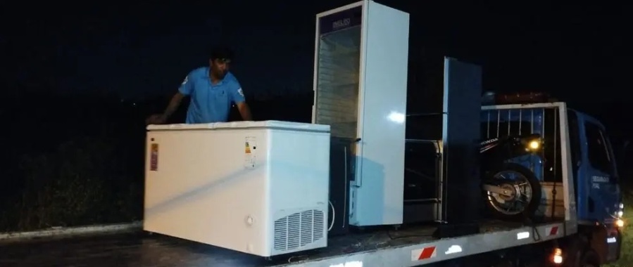 Allanamiento en Berisso: una pareja fue detenida por robar 60 mil dólares en una casa del Barrio Obrero