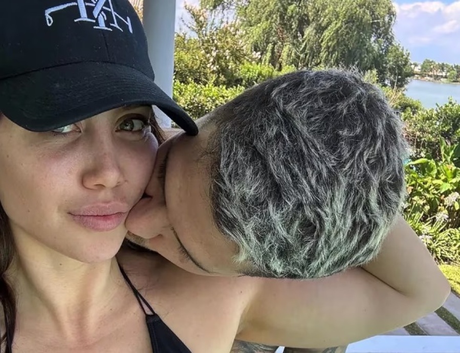 “Una Bad Bitch suelta por Buenos Aires”: Wanda Nara y Mauro Icardi disfrutan del verano entre mimos y besos