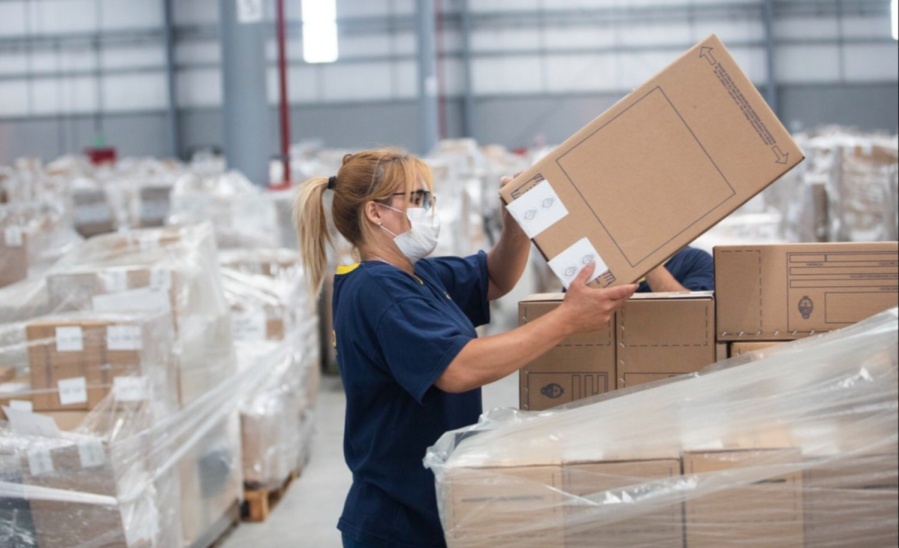 Ya distribuyen más de 100 mil urnas en todo el país