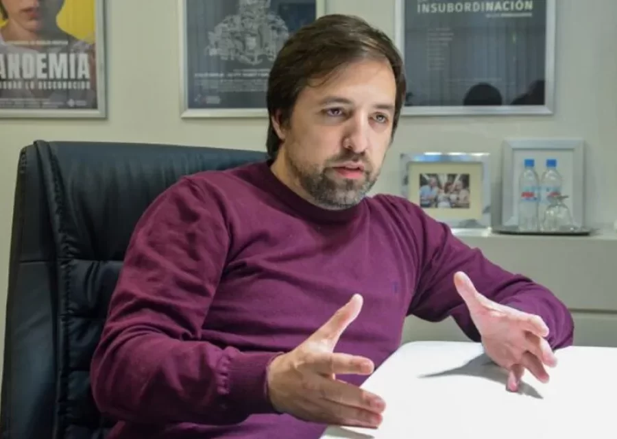 Espert reutilizó una vieja foto de un hospital público para hacer campaña y Kreplak lo cruzó: ”son bastante vagos”