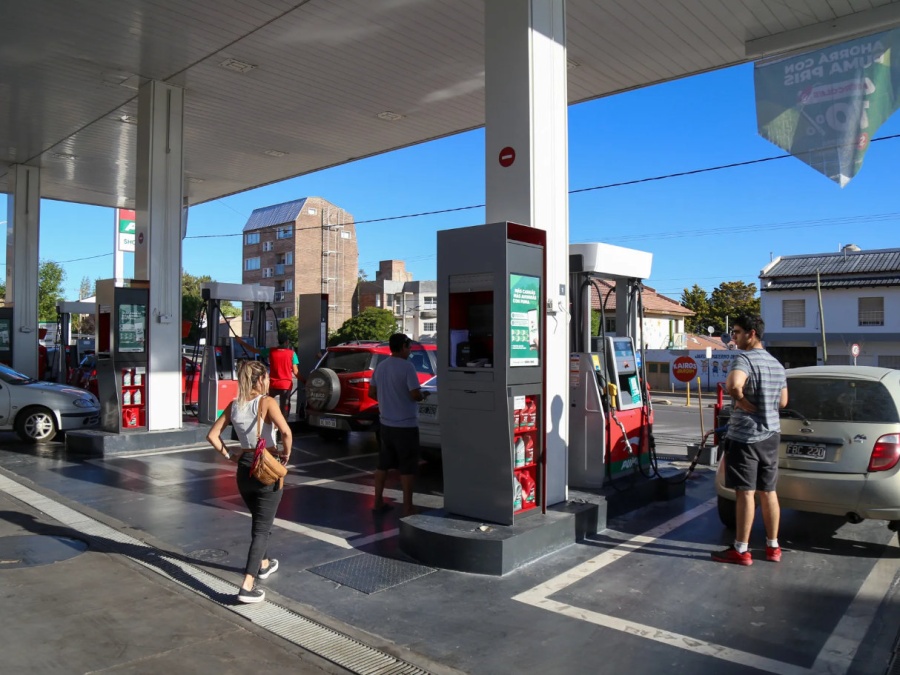 La nafta aumentó más de lo esperado y finalmente las petroleras incrementaron el precio un 7,5% este sábado