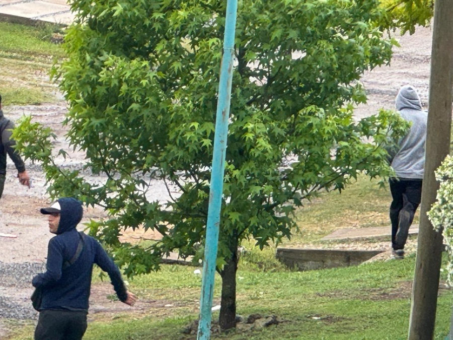 Un violento robo conmocionó al tranquilo barrio Las Banderitas en City Bell