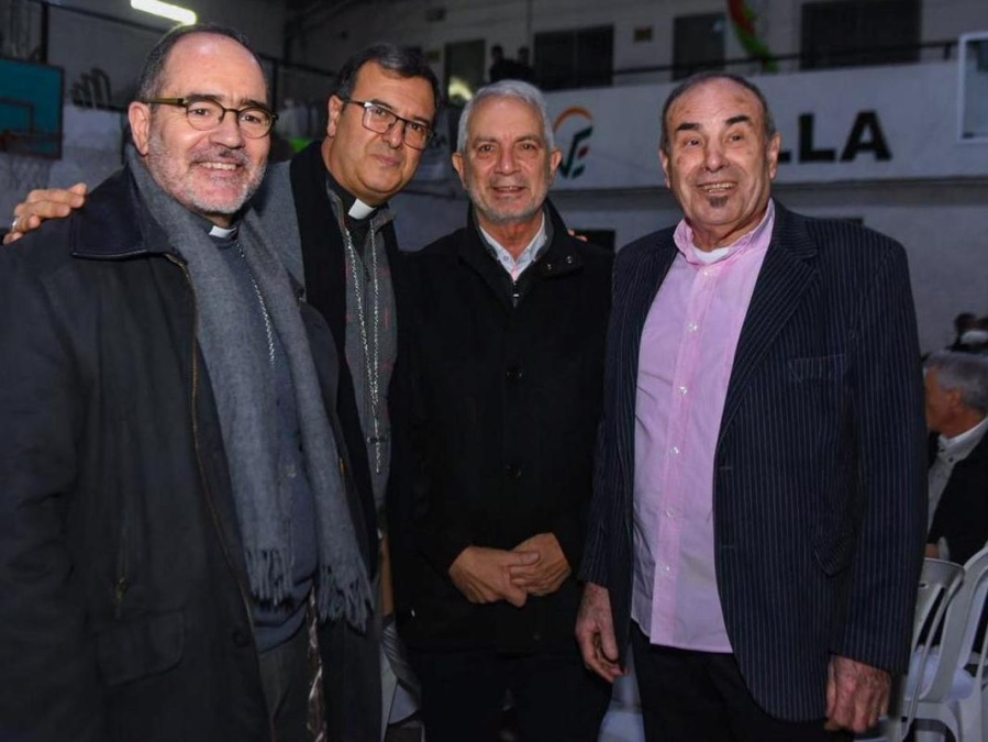 Alak participó de la Cena de la Federación de Instituciones y aseguró que “son el motor social de la Ciudad”