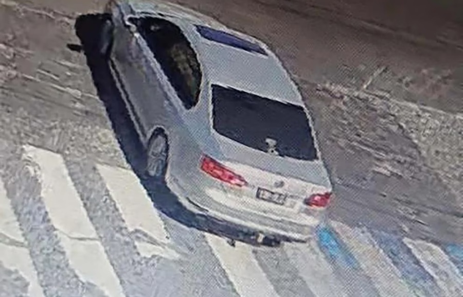 Con el antecedente de ”Bahiano” Bobadilla en Tolosa, un preso se zafó de las esposas y huyó con tres mujeres que lo esperaban