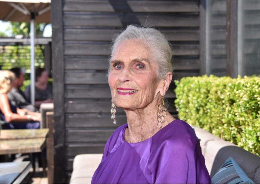 Los trucos y secretos de la supermodelo más longeva del mundo con 96 años: la verdura clave de su alimentación