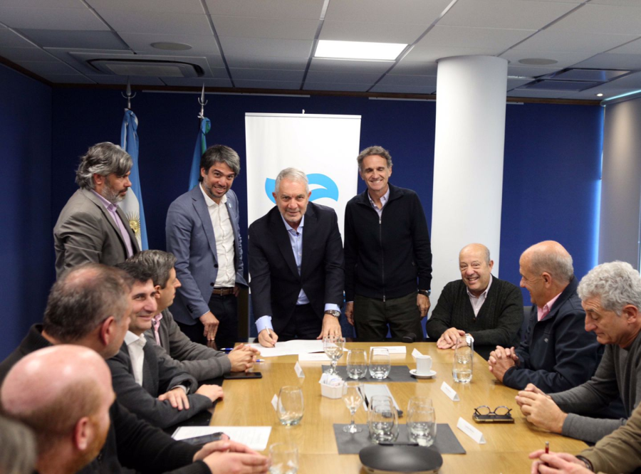 El drama del agua en La Plata: Alak y Katopodis sellaron un acuerdo para beneficiar a 15 mil vecinos el próximo verano