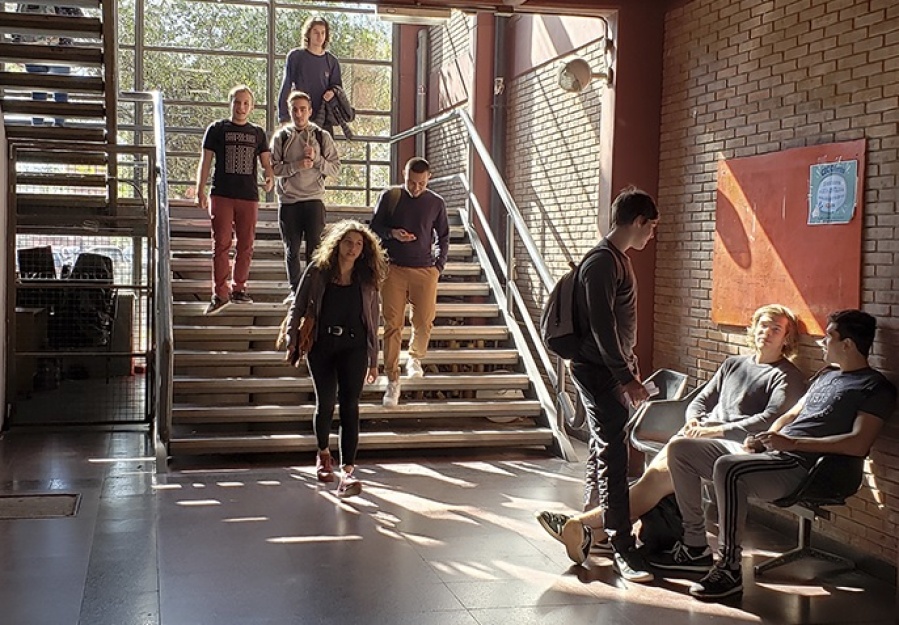 ”Capaz los profes no adhieren”: el insólito chat de alumnos de la UBA que no entendían el feriado del 1 de Mayo