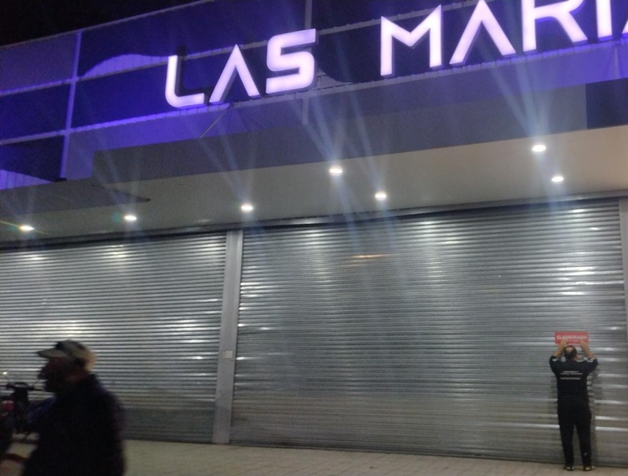 Un comercio de Los Hornos vendía productos vencidos y fue clausurado: también comercializaban juguetes sin habilitación