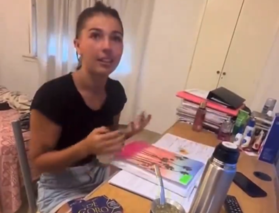 Colapsó una estudiante de Medicina y la grabaron al borde del llanto por tener que leer con 37 grados: ”¿Qué puedo entender?”