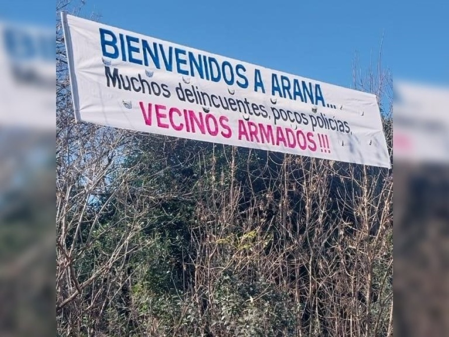 ”Bienvenidos a Arana, muchos delincuentes, pocos policías, vecinos armados!!” El pasacalles que despertó el debate de armas