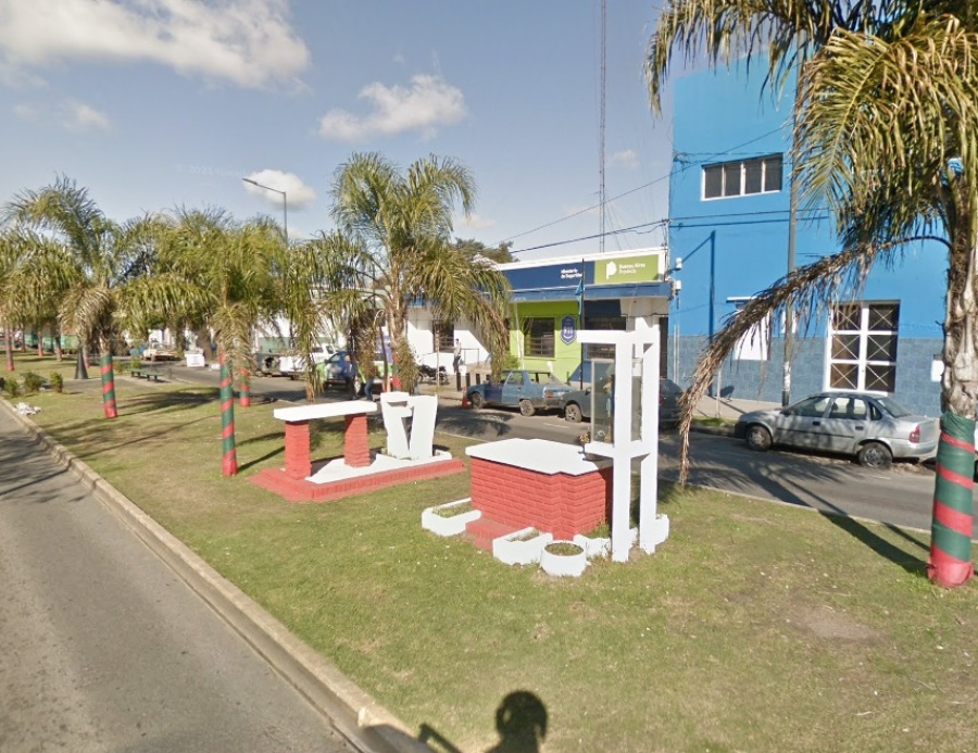 Vecinos de Los Hornos reclamaron por motociclistas que hacen ”Willy” sin patentes por la avenida 137