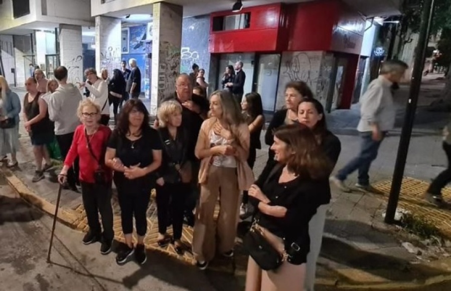 Vecinos de La Plata se movilizaron en 2 y 51 en contra de los ruidos molestos de las motos