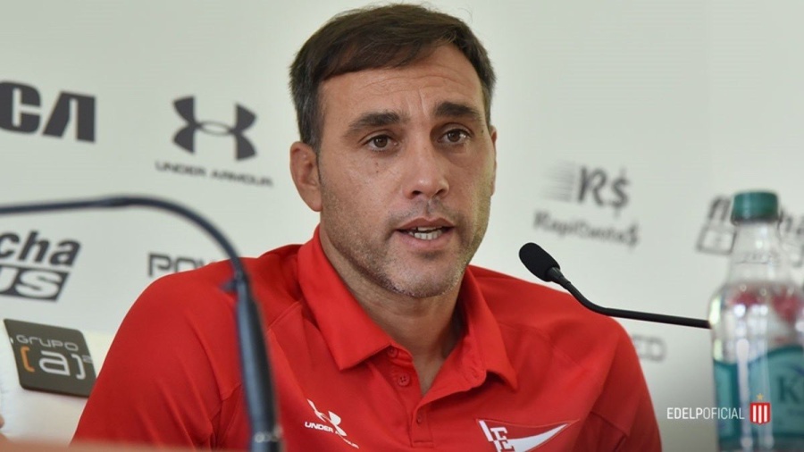 Desábato y su experiencia como técnico en el Pincha: “Las cosas no salieron y fue duro porque es mi casa”