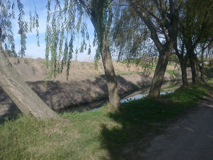 Vecinos de Villa Elvira reclamaron por la construcción de dos puentes sobre el arroyo Maldonado