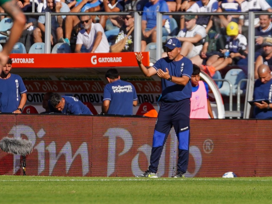 Gimnasia se instaló en Córdoba con dos retornos y tres ausencias