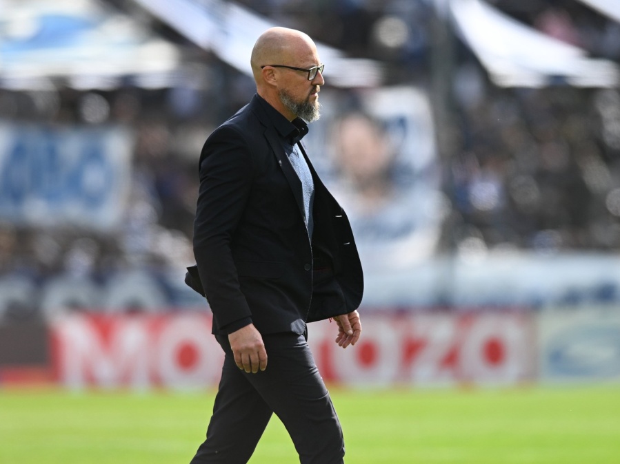 Orfila caliente y preocupado: ”Dos derrotas seguidas es doloroso para nosotros pero estamos con ganas de revertir”