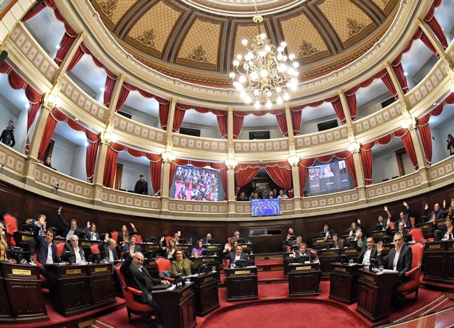 Enojo y sorpresa en el Senado Bonaerense porque no dejaron pasar a los periodistas al palco de prensa