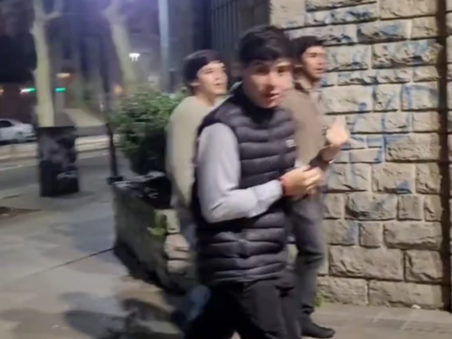 Un grupo de amigos de La Plata mostraron las dos formas de irse a dormir después de una salida: “que mal que jugamos”