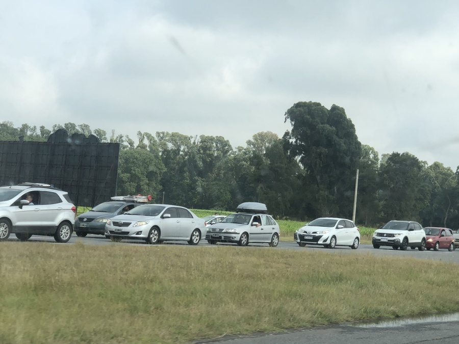En cambio de quincena, la Ruta 2 amaneció inmersa entre el caos vehicular y la imprudencia al volante