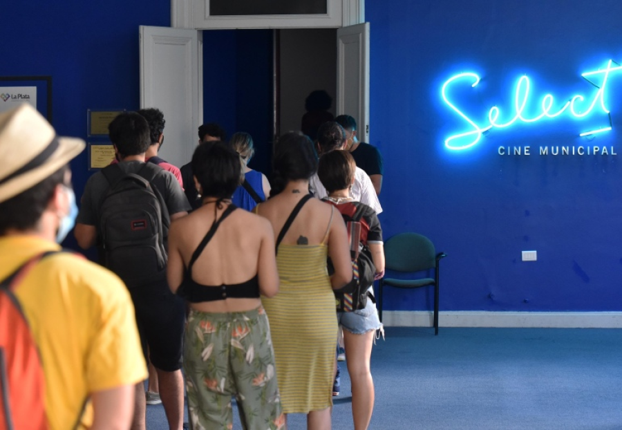 Con películas de terror, argentinas y documentales, así quedará la cartelera de los cines municipales de La Plata