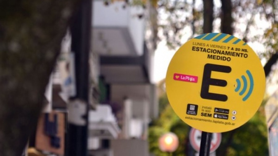 En julio se volverá a cobrar el estacionamiento medido en La Plata
