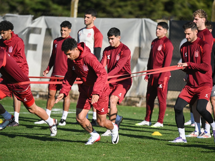 Arribó como figura, no es tenido en cuenta y podría seguir su carrera en otro equipo de Argentina