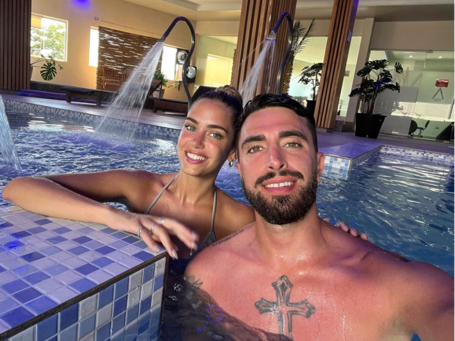 Tras su campaña para eliminarla de Gran Hermano, el novio de Sabrina cruzó al Kun Agüero y se desató la polémica