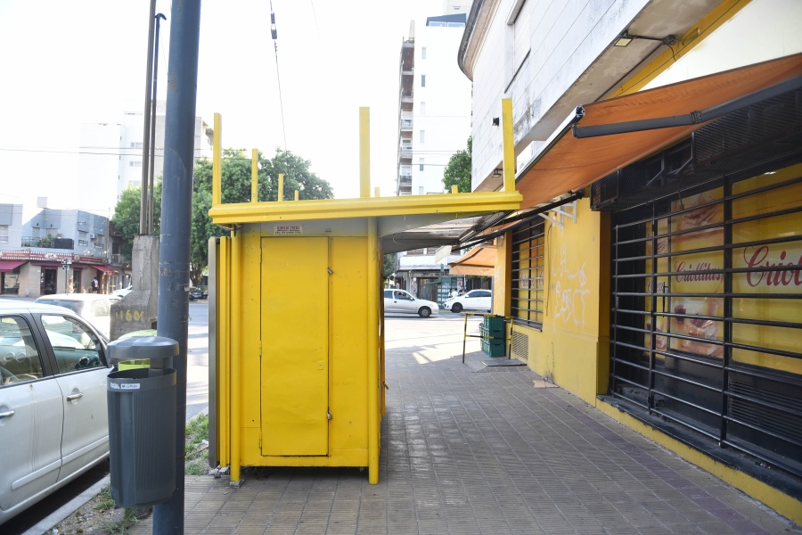 Se limpiaron y refaccionaron 166 puestos de diarios y revistas en La Plata