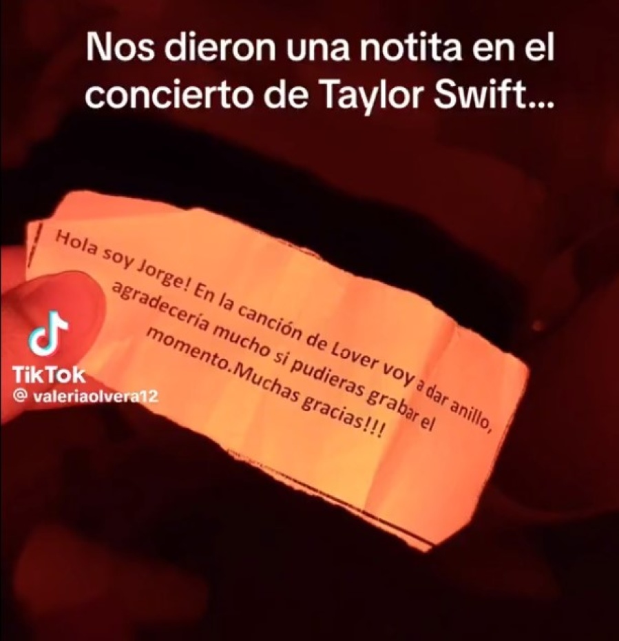Un hombre organizó todo para pedirle casamiento a su novia en el recital de Taylor Swift y el momento se hizo viral