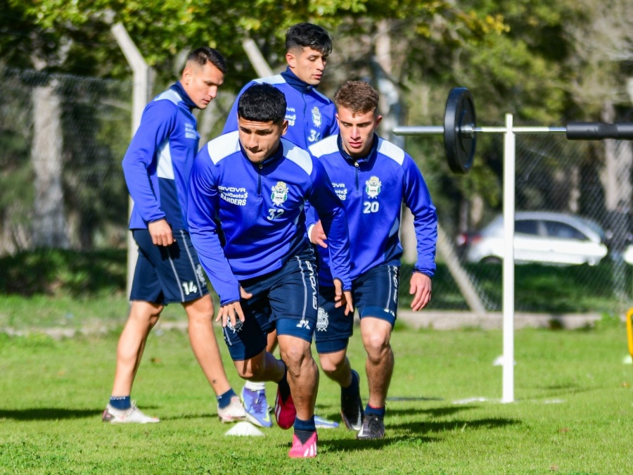 En Gimnasia lo privaron de cumplir su sueño pero lo acaba de lograr lejos de La Plata y y ahora va por otro objetivo