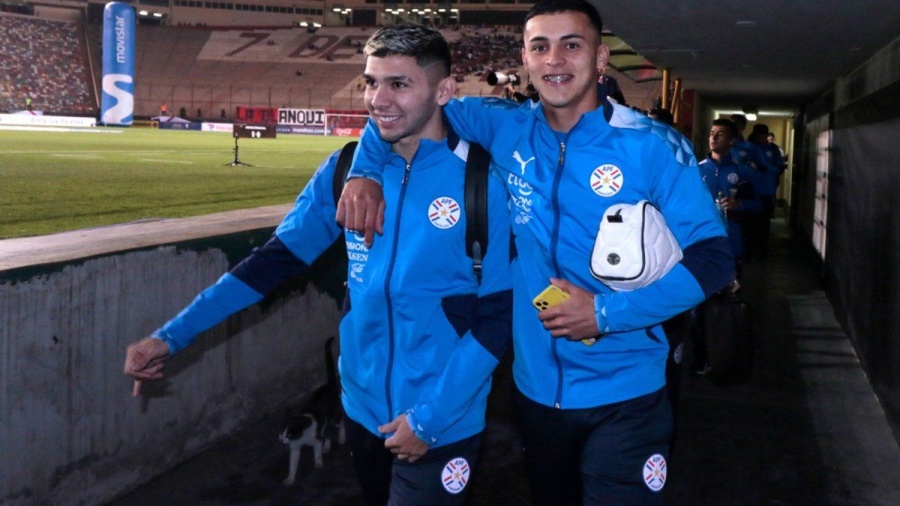 Ramón Sosa debutó con Paraguay y Gimnasia recibió una pésima noticia