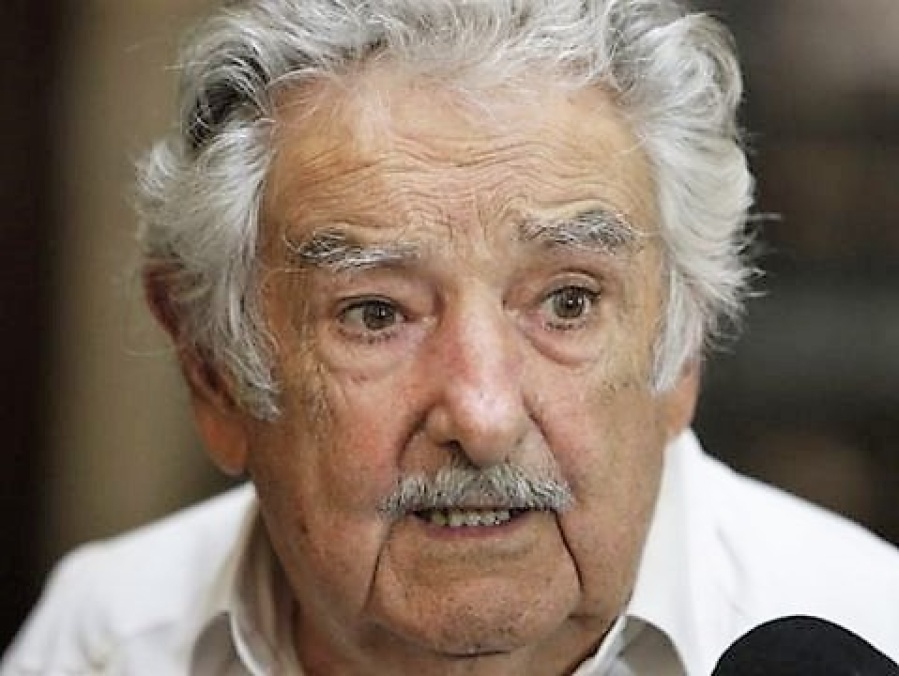 Internaron al ex presidente uruguayo Pepe Mujica: Una espina de pescado que se le clavó en el esófago