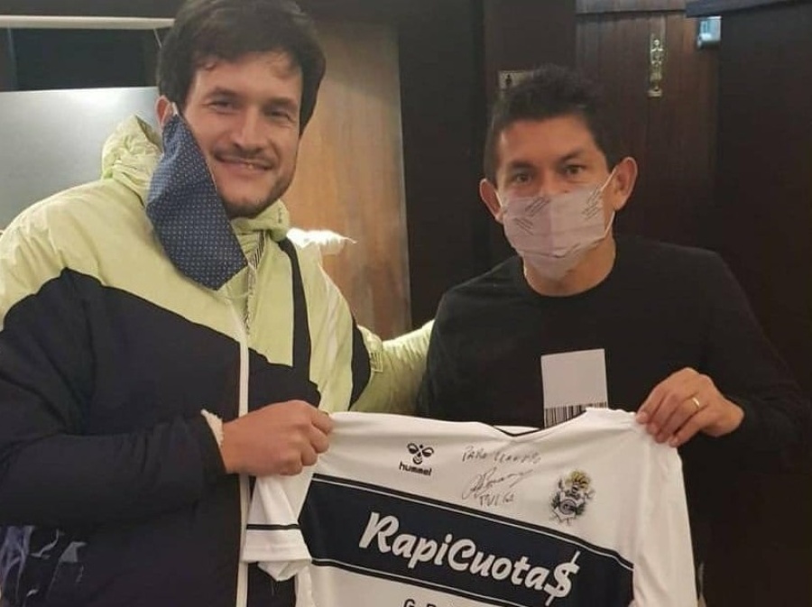 La intimidad del arribo de ”Pulga” Rodríguez a La Plata y cómo son sus primera horas en la ciudad