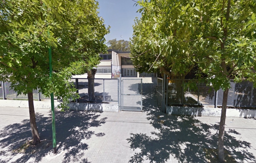 Fueron a una escuela platense para reinsertarse y ni siquiera entraron al aula: la sorpresa de la docente