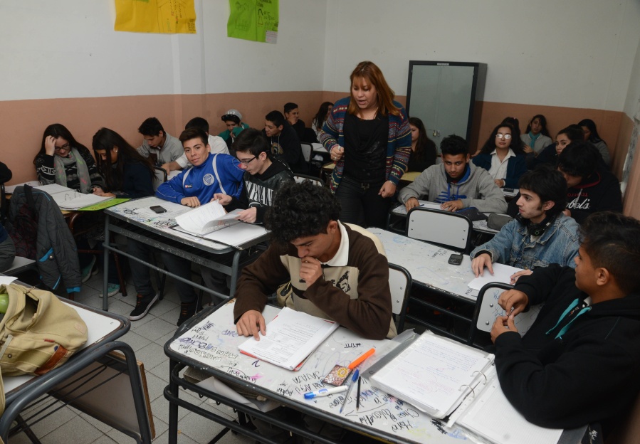 ”No lo reconocemos”: Provincia volvió a cruzar al sector de auxiliares que lanzó un paro que afecta a escuelas de La Plata