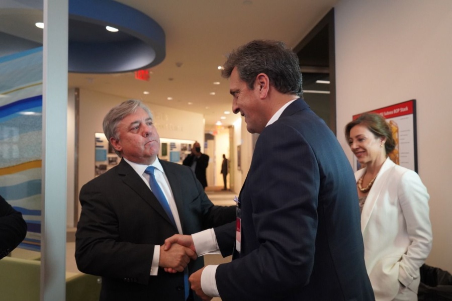 El ministro de economía Sergio Massa mantuvo una reunión donde analizó un importante plan de inversiones para el país