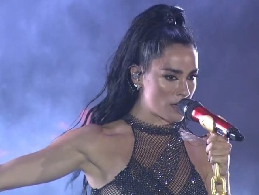 Lali Espósito brilló en el Cosquín Rock y respondió a las críticas: ”que si vivo del Estado”